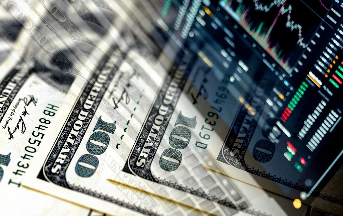 Банкір спрогнозував курс долара та євро на наступний тиждень