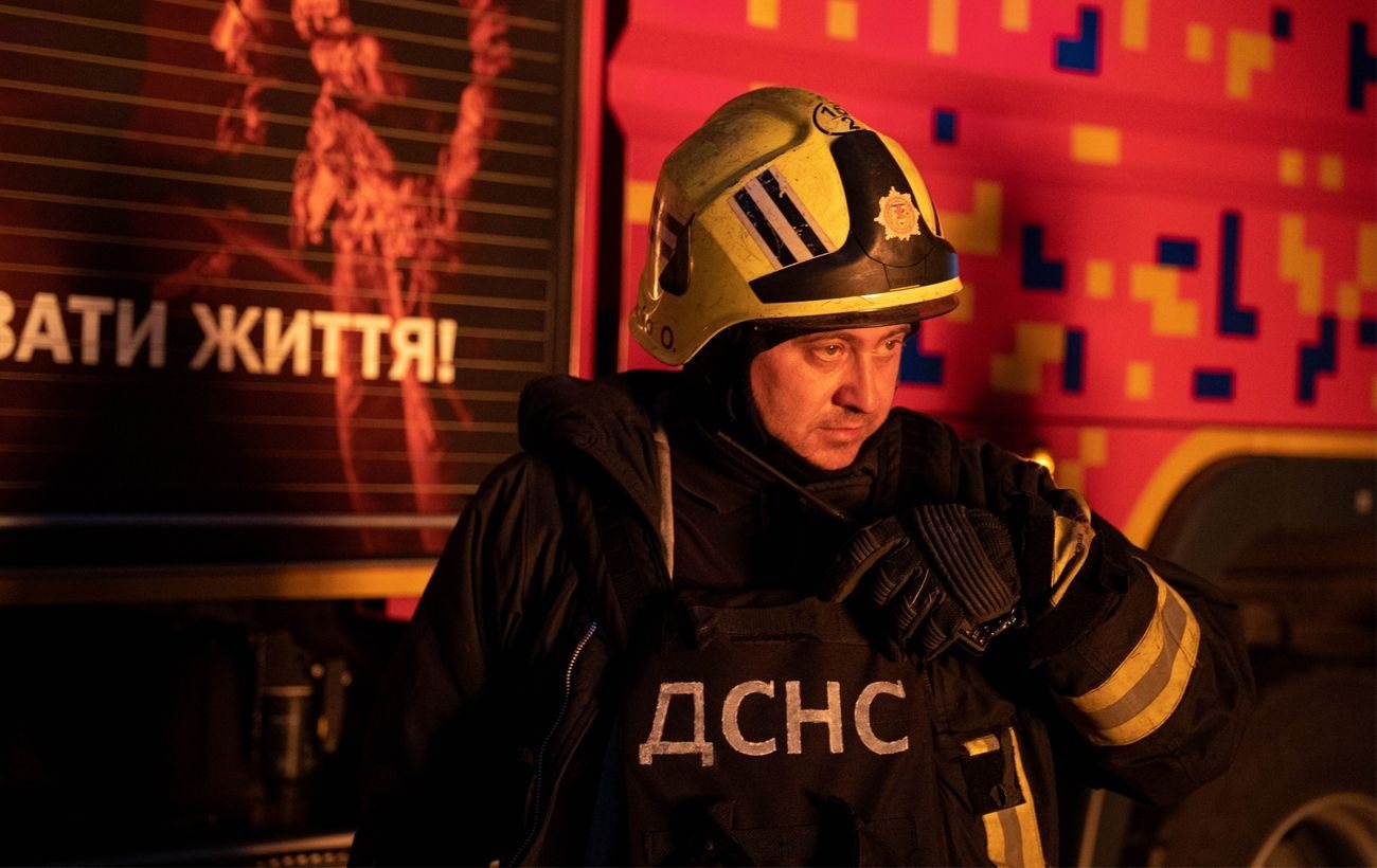 Російські дрони атакували Київ і Харків: палає офісна будівля, є постраждалі