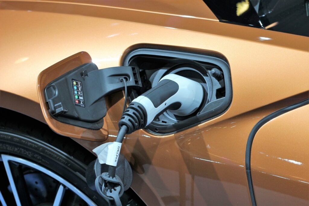 ЄС і Китай домовилися скоротити експорт гібридних авто до Європи