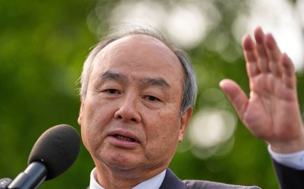 Голова SoftBank Масайосі Сон попереджає про «надзвичайну небезпеку» штучного інтелекту