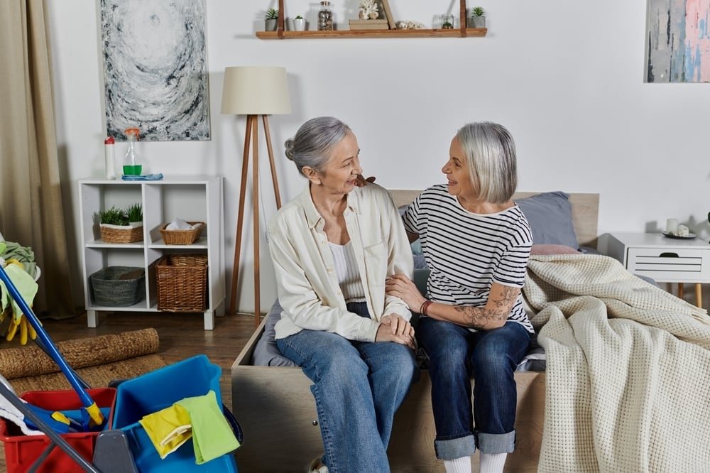 Спільне проживання людей 60+ може стати новою нормою: що кажуть прихильники