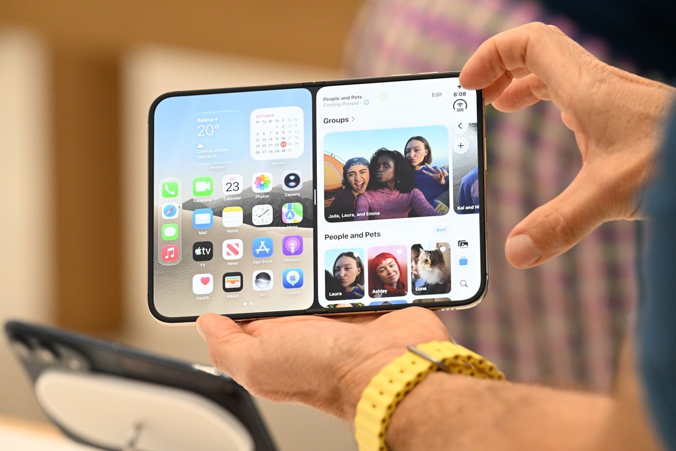 Власники iPhone Duo скаржаться на тріщини внутрішнього екрана, Apple визнала проблему