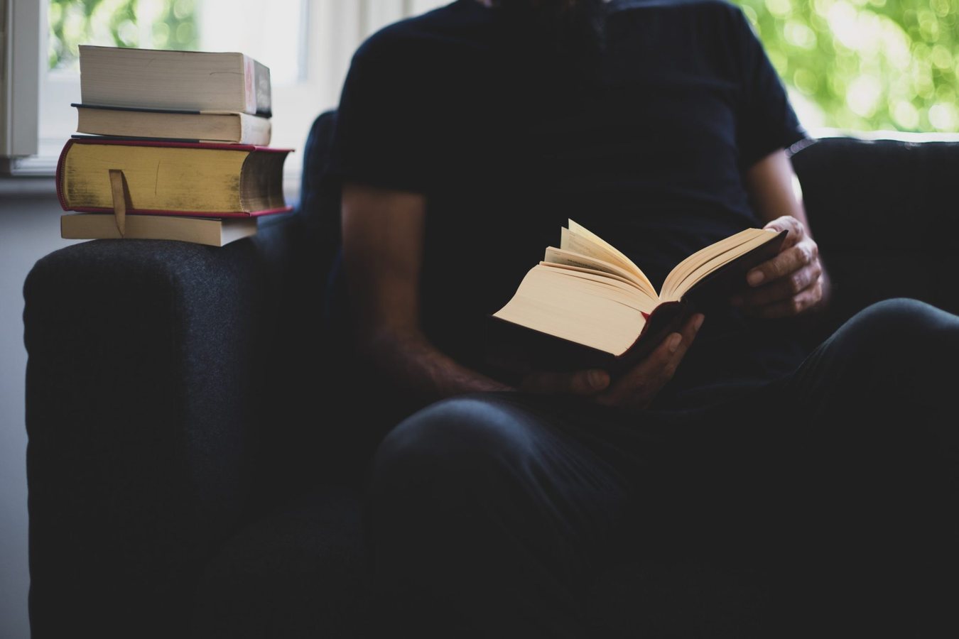 Генеральні директори читають менше книжок через ШІ й починають цим перейматися
