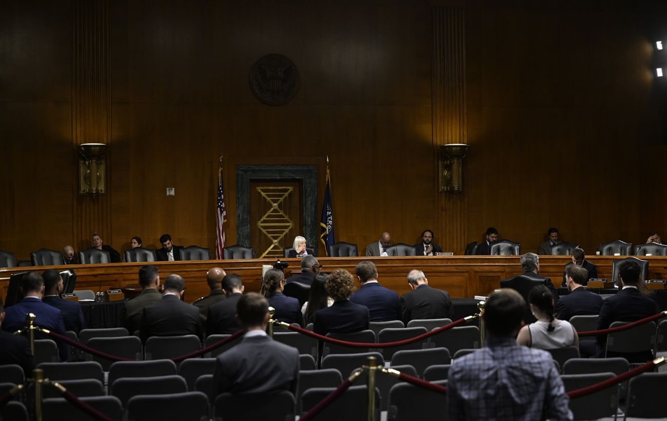 Сенат США схвалив законопроєкт про заборону китайських авто, під ударом Mercedes