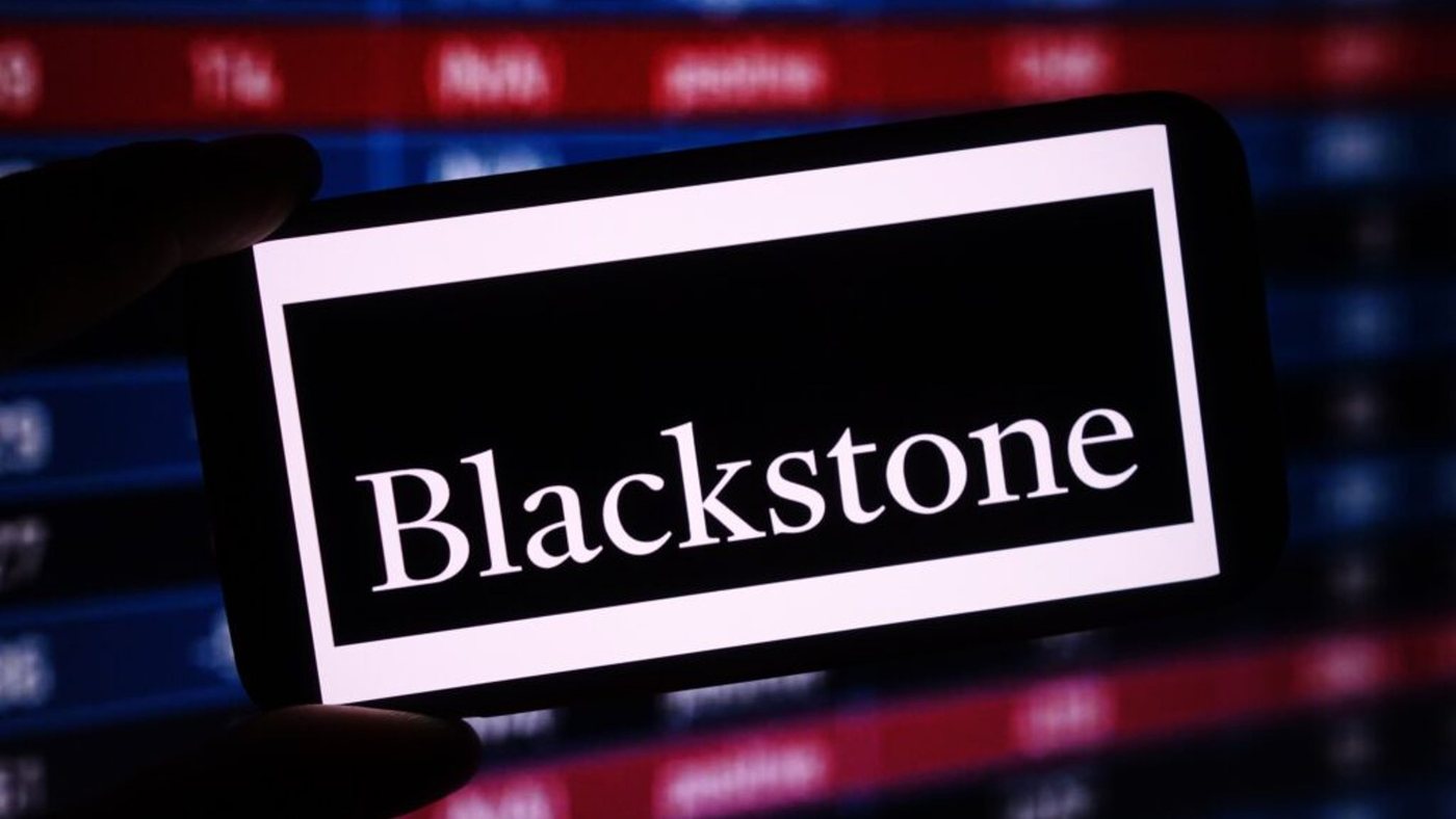 Blackstone виходить з інвестиції в додаток для знайомств попри падіння акцій на 96%