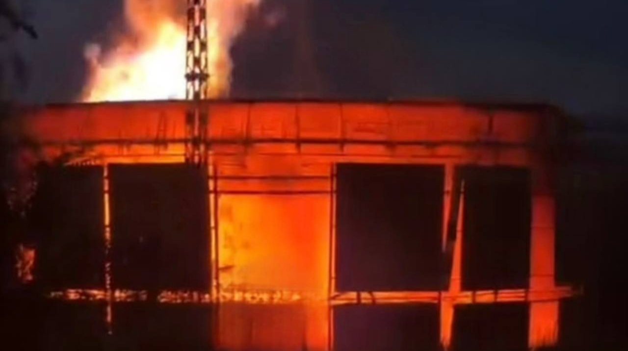 Росіяни атакували маршрутку в Херсоні, АЗС у Запоріжжі та обстріляли рятувальників на Донеччині